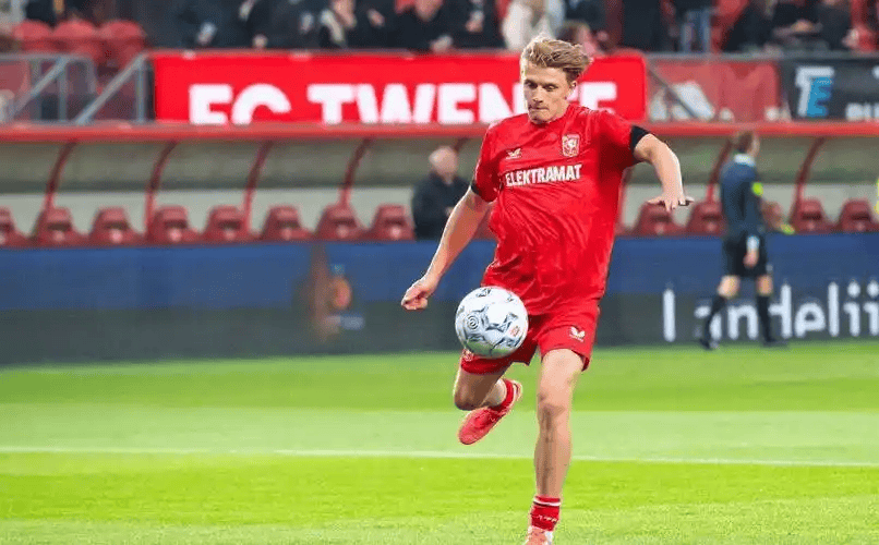 毁灭级伤病潮！福图纳残阵死守难挡特温特铁蹄，欧战梦魇今夜降临？